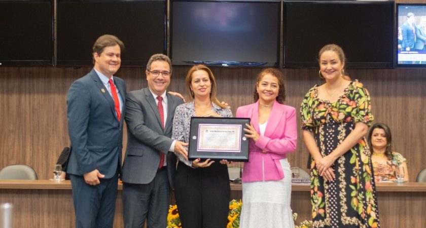 Câmara Municipal realiza sessão de homenagem ao curso de Administração da Unimontes pelos seus 51 anos